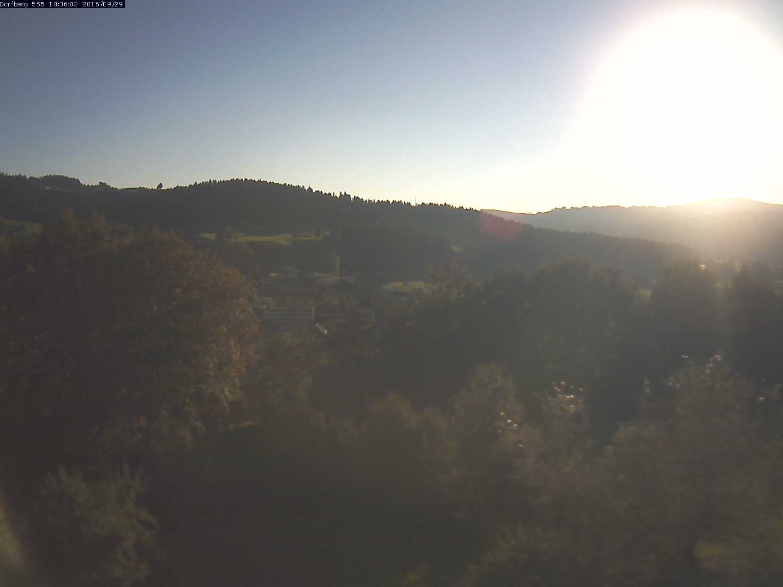 Webcam-Bild: Aussicht vom Dorfberg in Langnau 20160929-180601