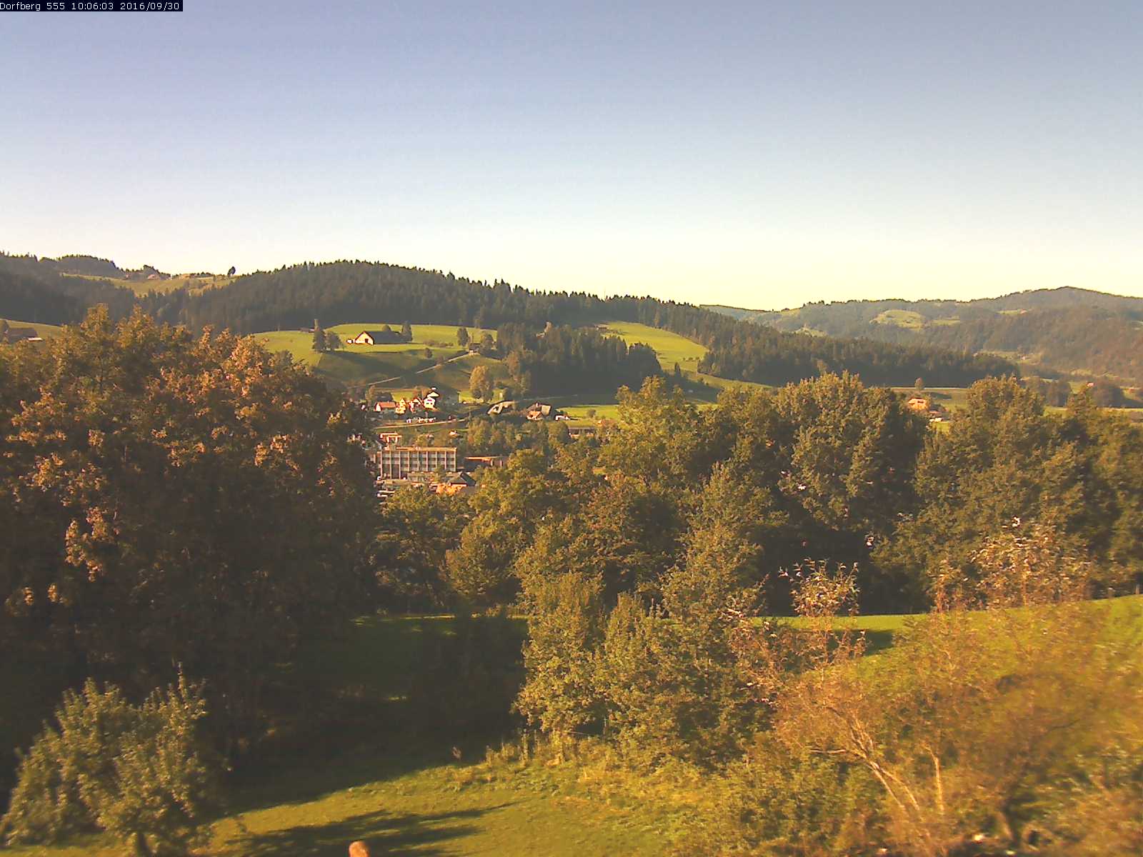 Webcam-Bild: Aussicht vom Dorfberg in Langnau 20160930-100602