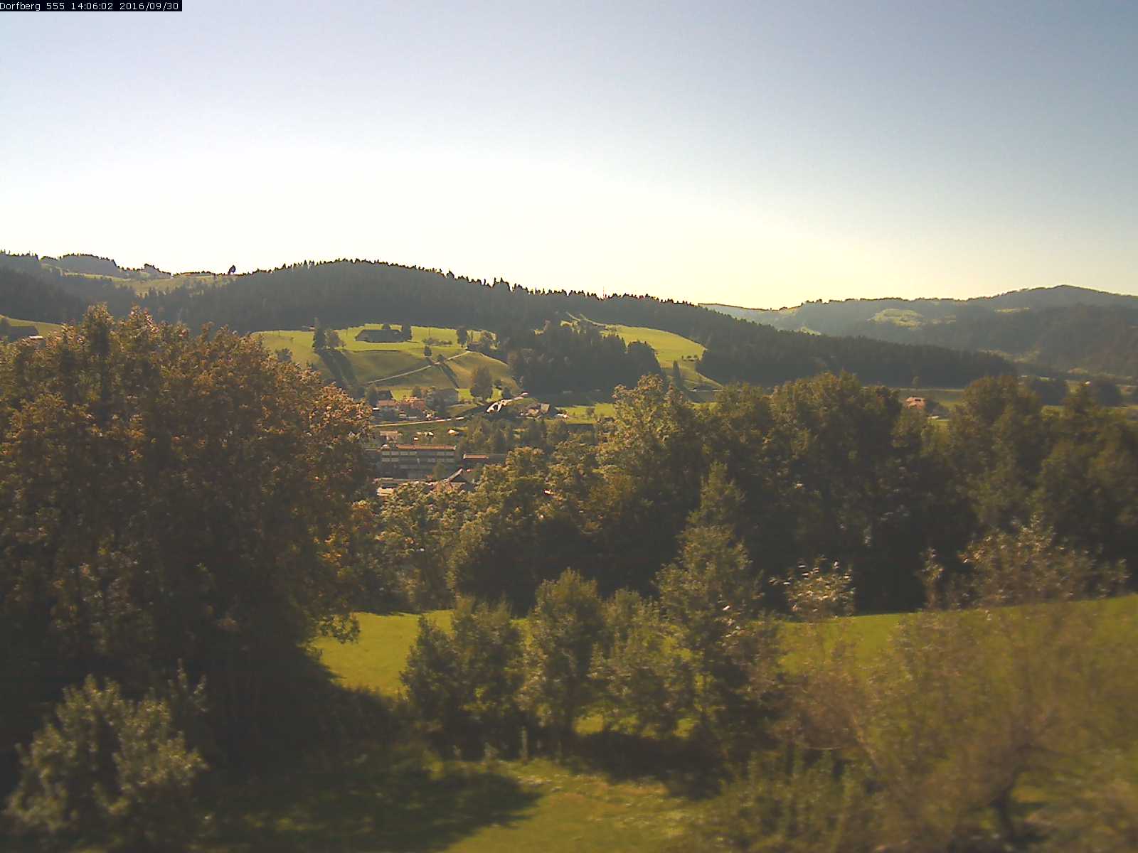 Webcam-Bild: Aussicht vom Dorfberg in Langnau 20160930-140601