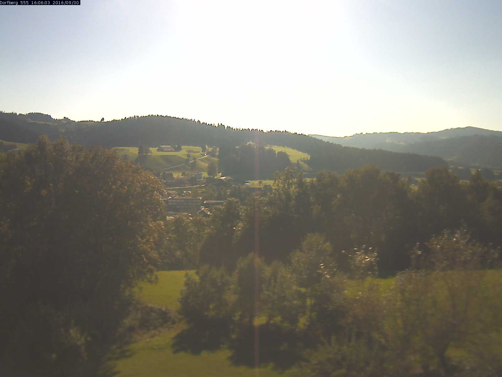 Webcam-Bild: Aussicht vom Dorfberg in Langnau 20160930-160601