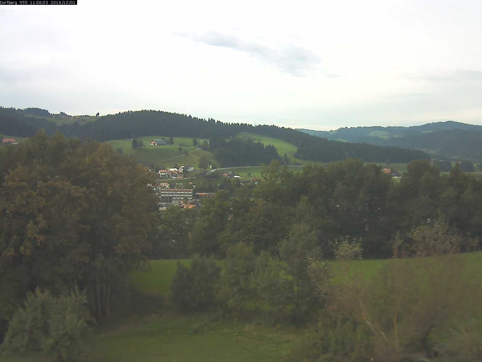 Webcam-Bild: Aussicht vom Dorfberg in Langnau 20161001-110601
