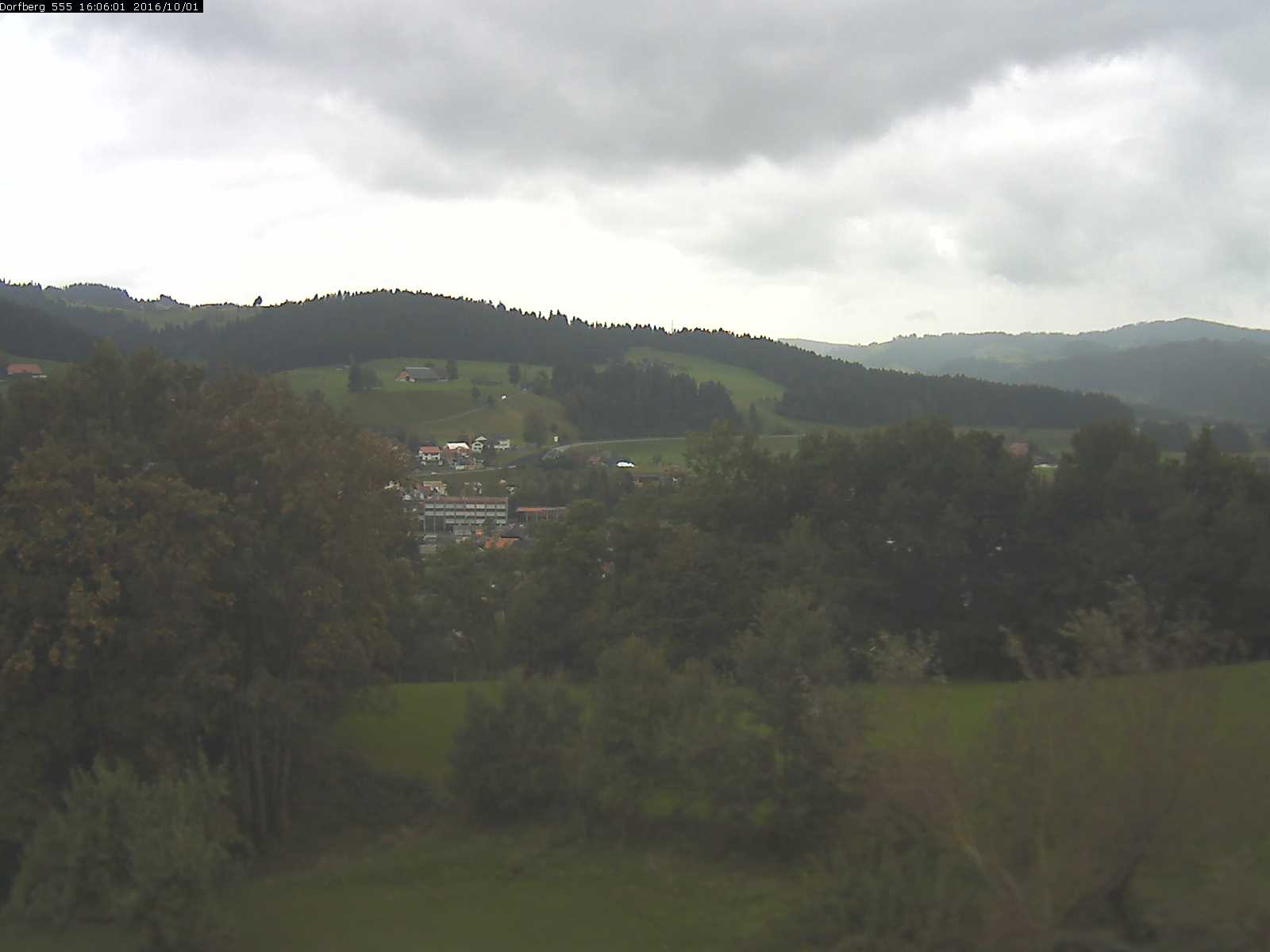 Webcam-Bild: Aussicht vom Dorfberg in Langnau 20161001-160601