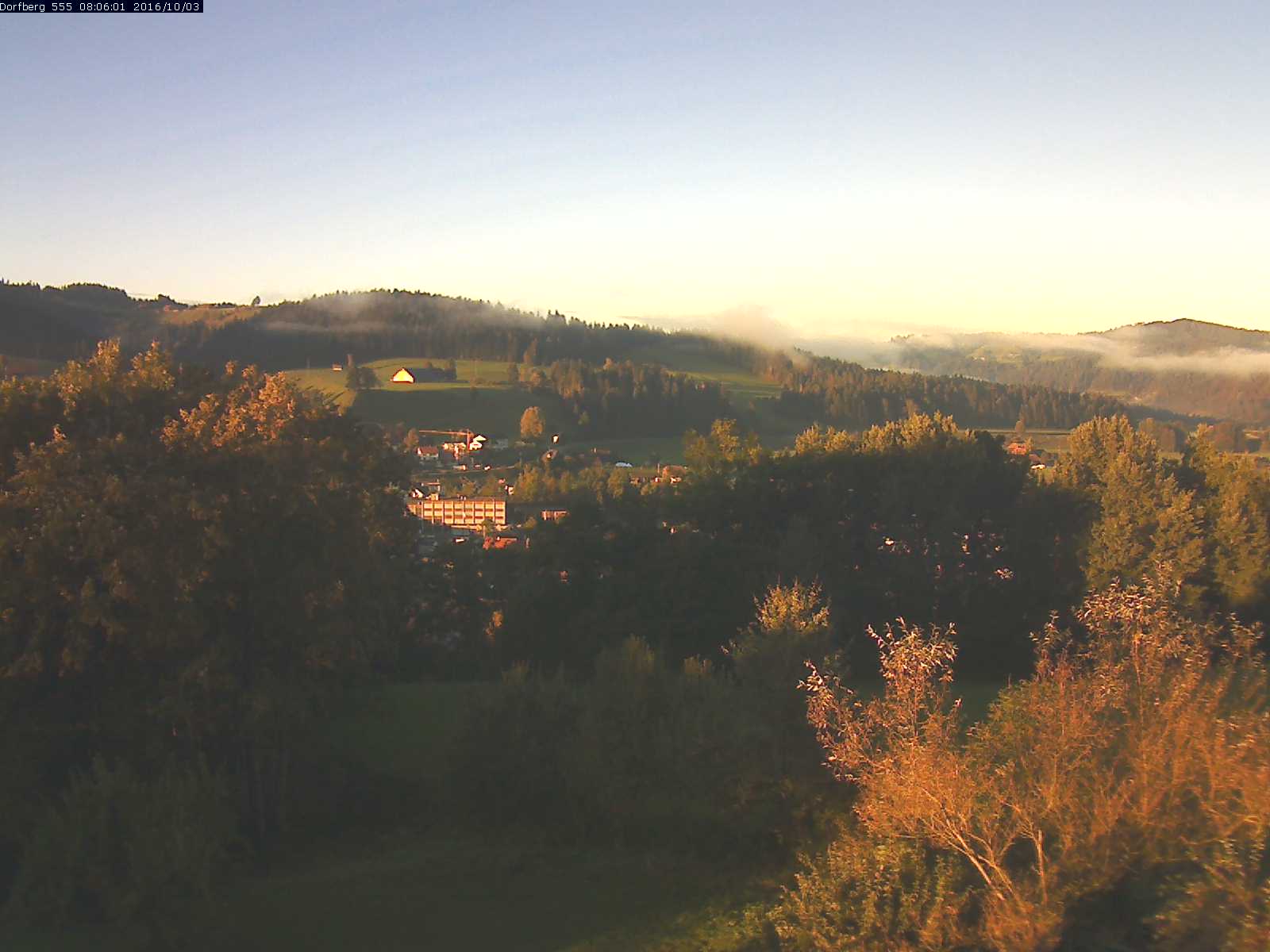 Webcam-Bild: Aussicht vom Dorfberg in Langnau 20161003-080601