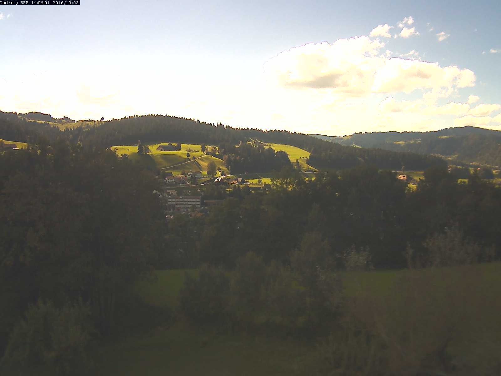 Webcam-Bild: Aussicht vom Dorfberg in Langnau 20161003-140601