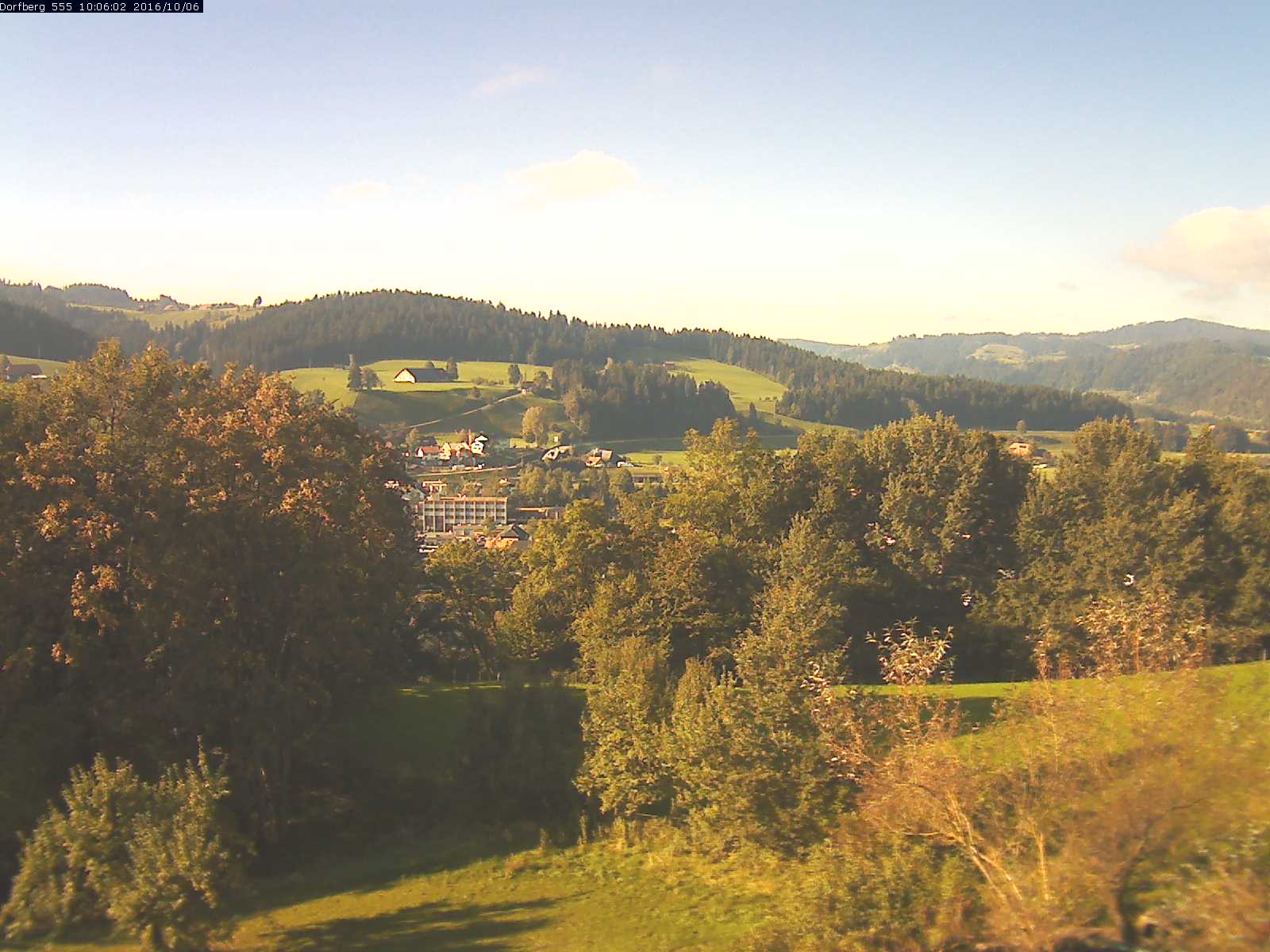 Webcam-Bild: Aussicht vom Dorfberg in Langnau 20161006-100601