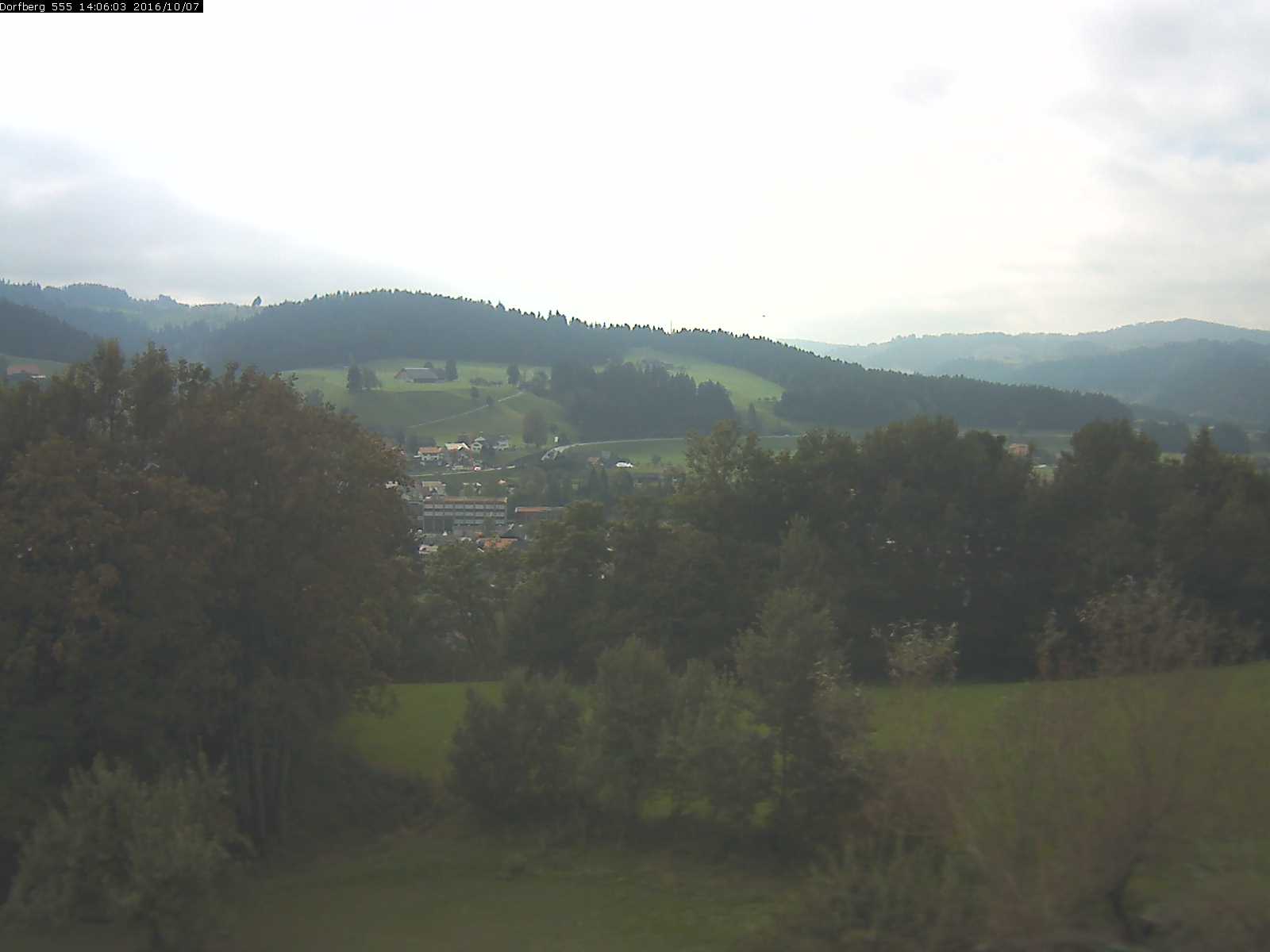 Webcam-Bild: Aussicht vom Dorfberg in Langnau 20161007-140601