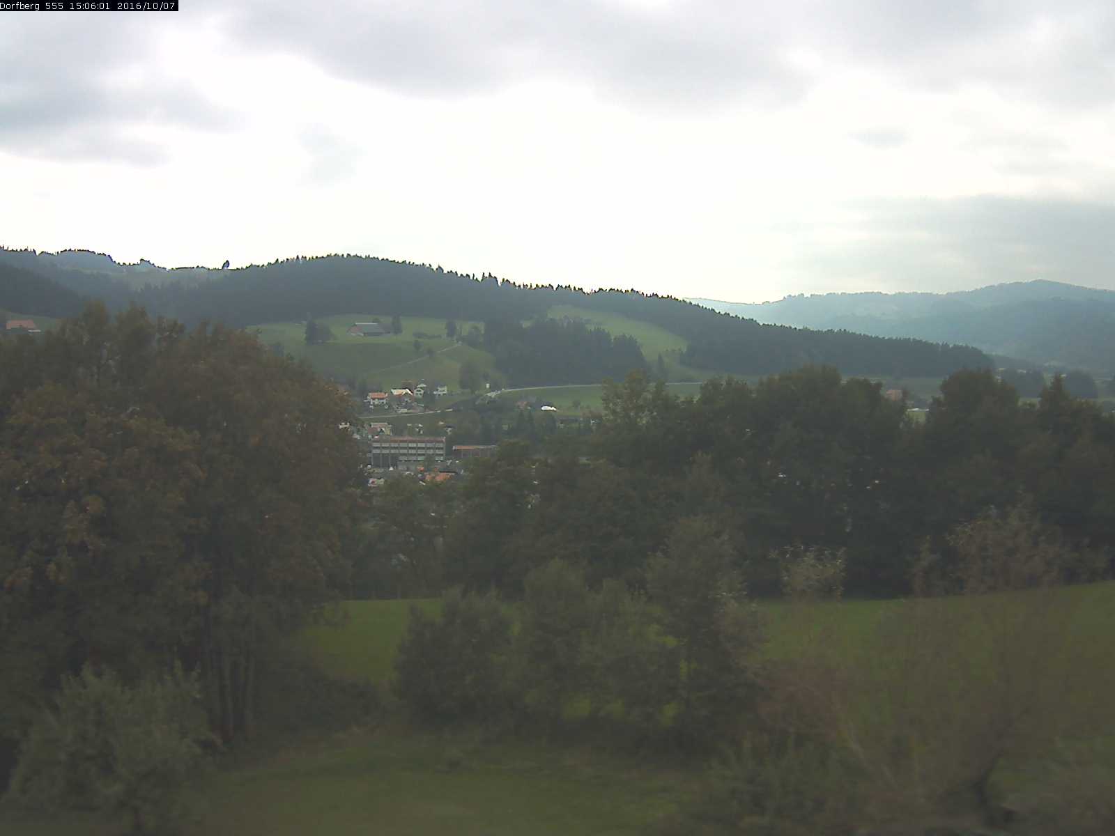 Webcam-Bild: Aussicht vom Dorfberg in Langnau 20161007-150601