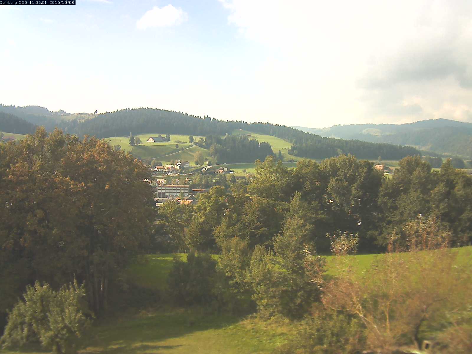 Webcam-Bild: Aussicht vom Dorfberg in Langnau 20161008-110601