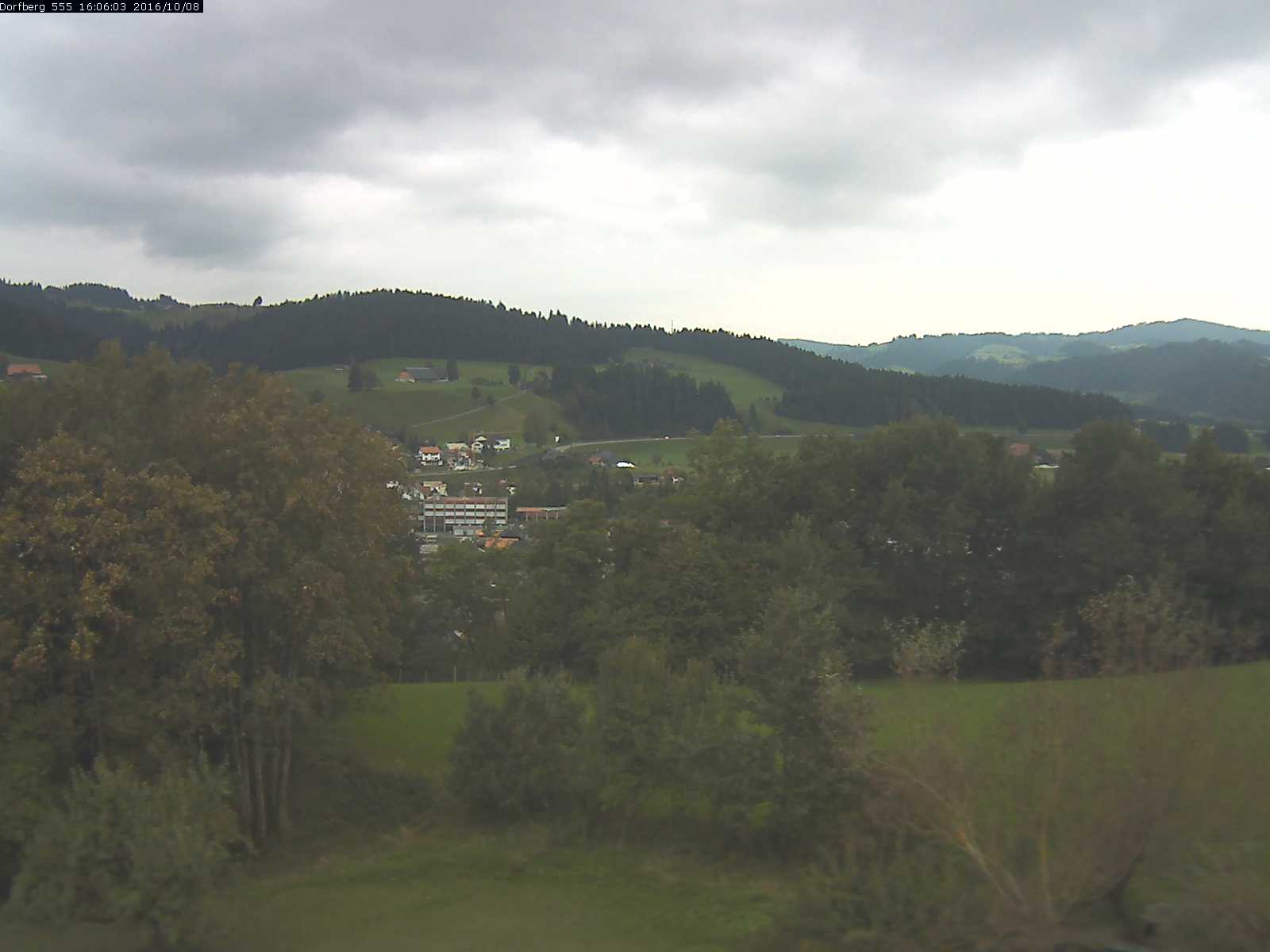 Webcam-Bild: Aussicht vom Dorfberg in Langnau 20161008-160601