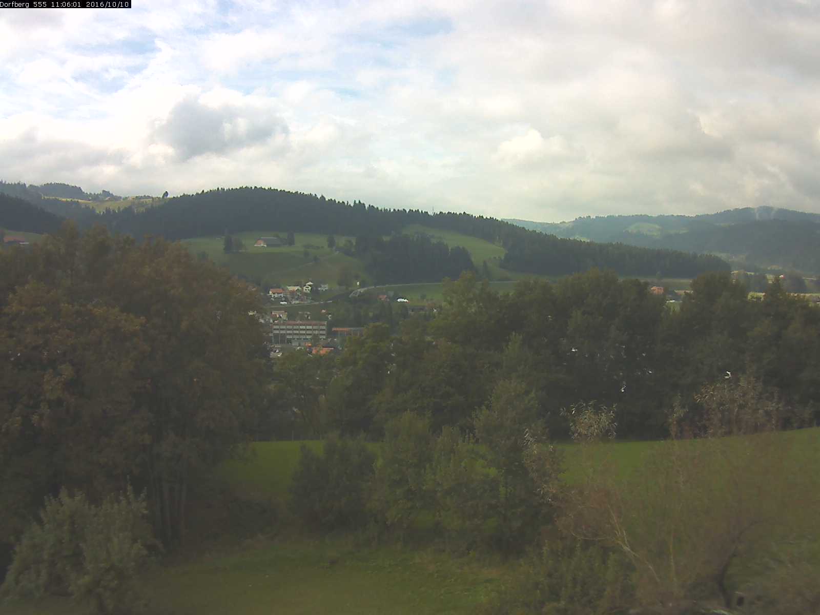 Webcam-Bild: Aussicht vom Dorfberg in Langnau 20161010-110601