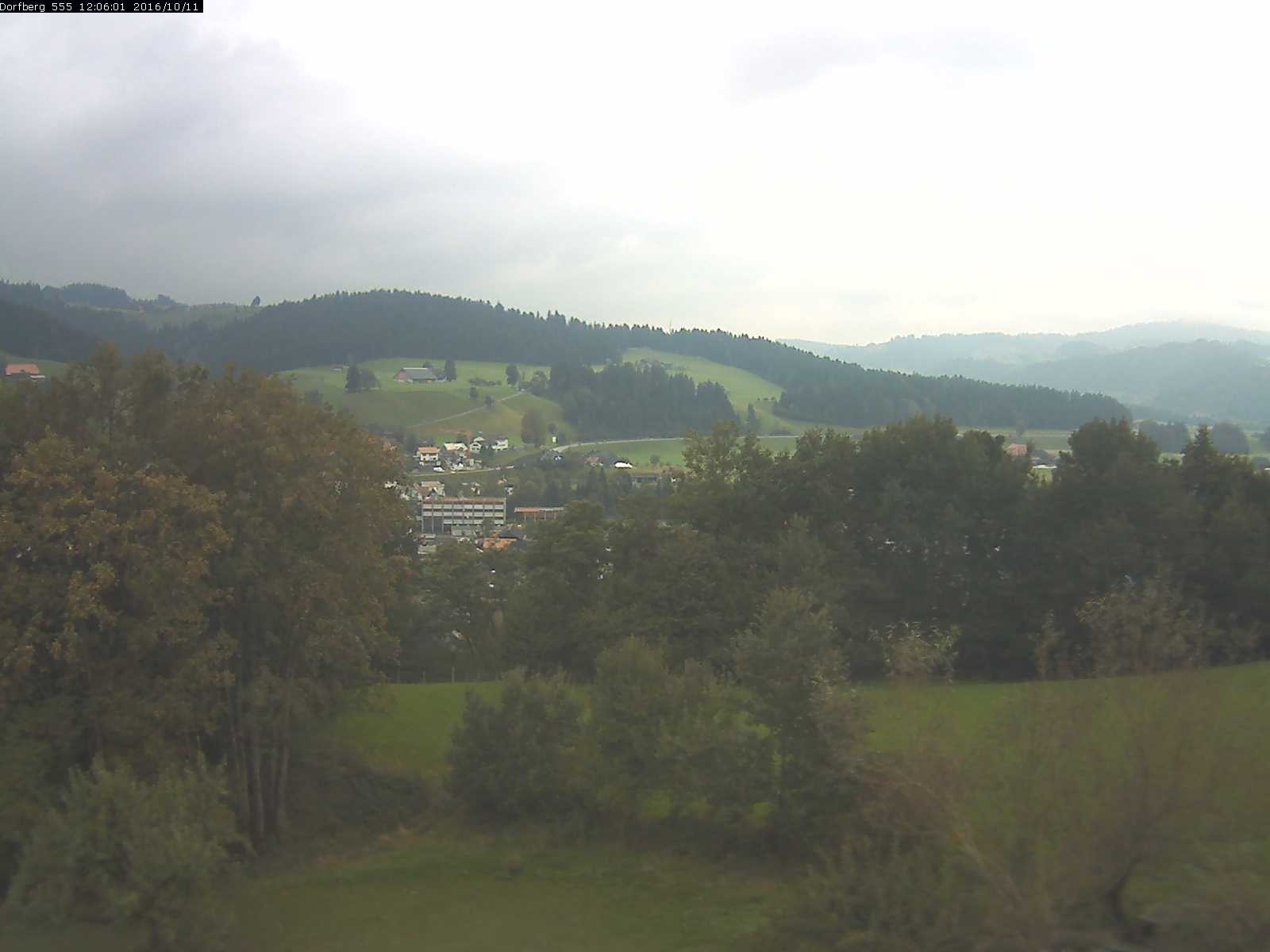 Webcam-Bild: Aussicht vom Dorfberg in Langnau 20161011-120601