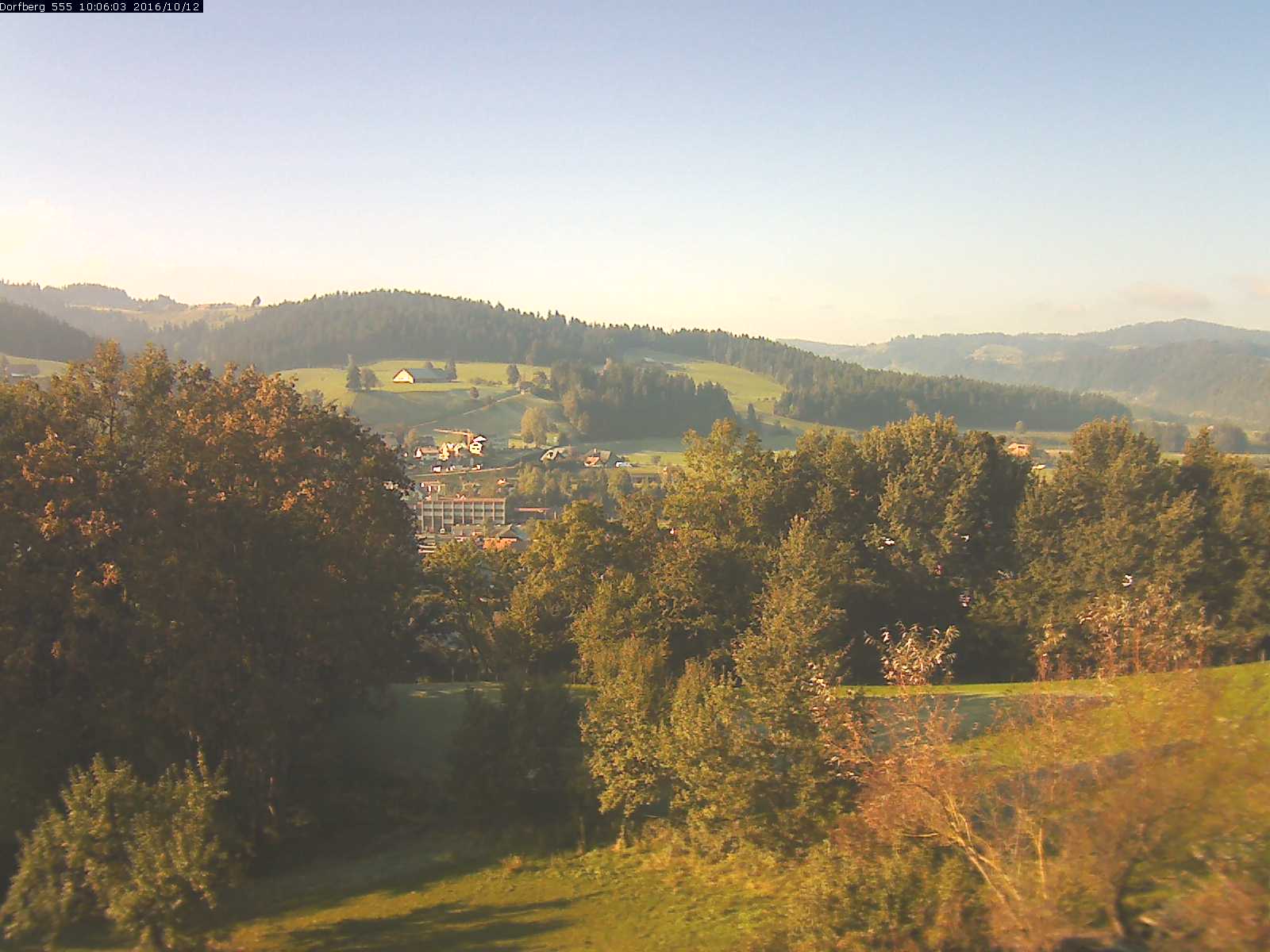 Webcam-Bild: Aussicht vom Dorfberg in Langnau 20161012-100602