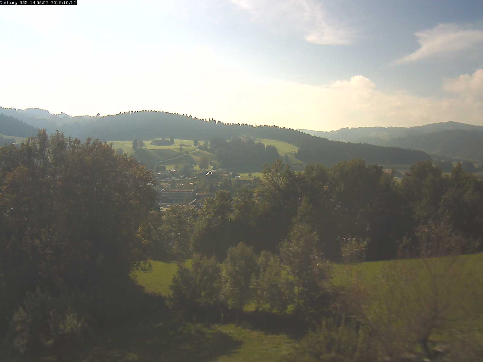 Webcam-Bild: Aussicht vom Dorfberg in Langnau 20161012-140601