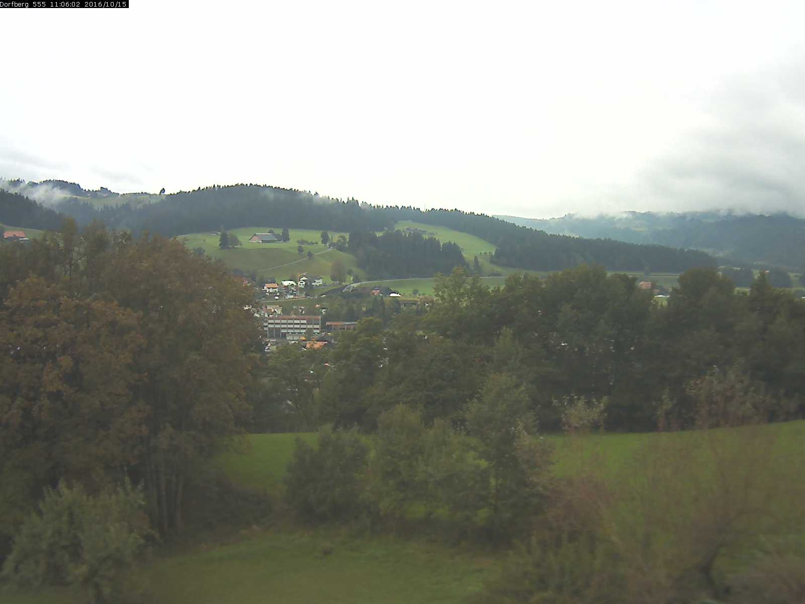 Webcam-Bild: Aussicht vom Dorfberg in Langnau 20161015-110601