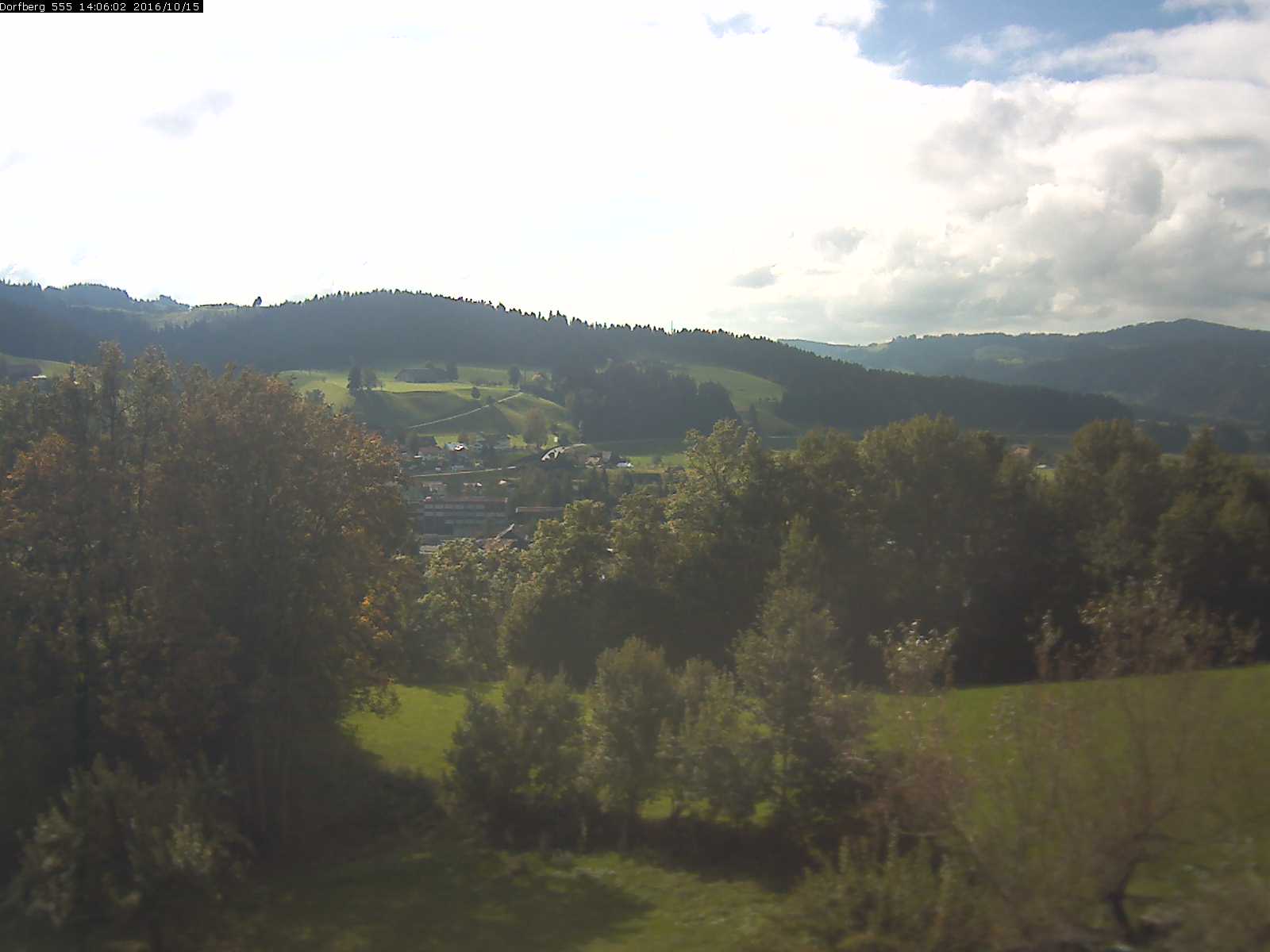 Webcam-Bild: Aussicht vom Dorfberg in Langnau 20161015-140601