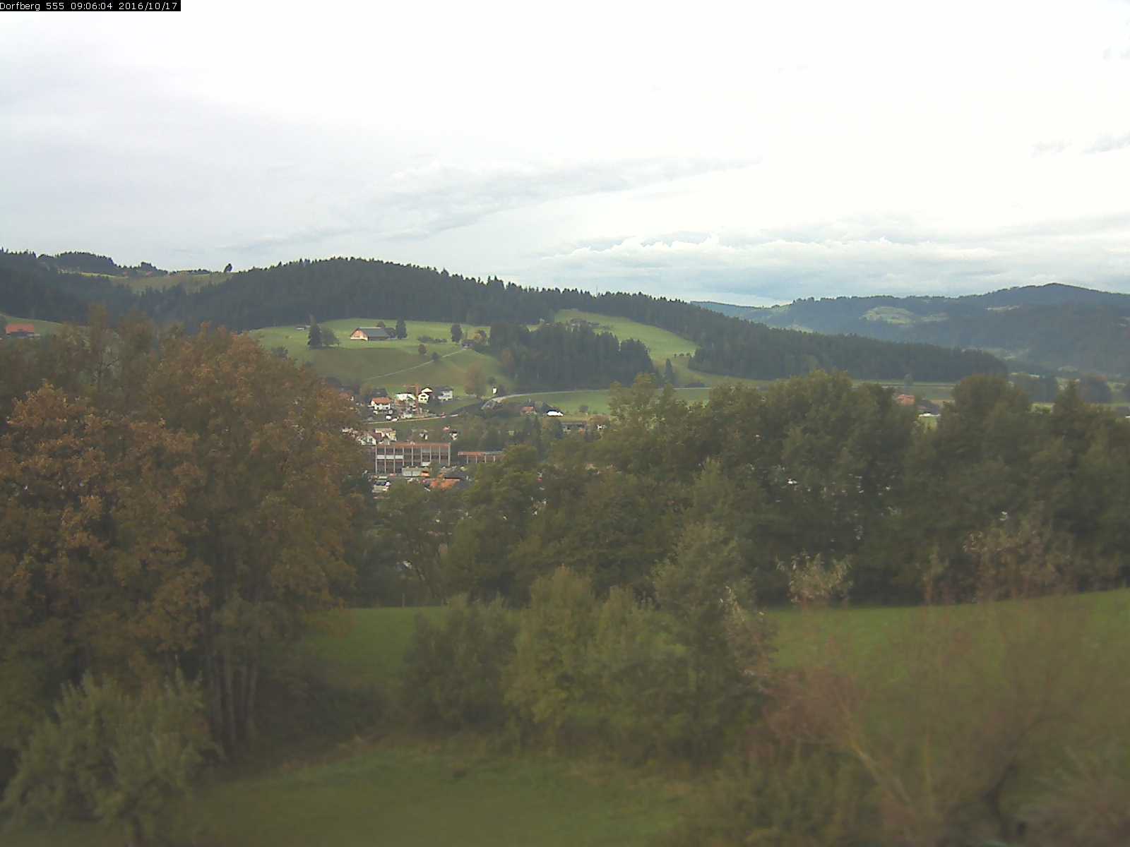 Webcam-Bild: Aussicht vom Dorfberg in Langnau 20161017-090601