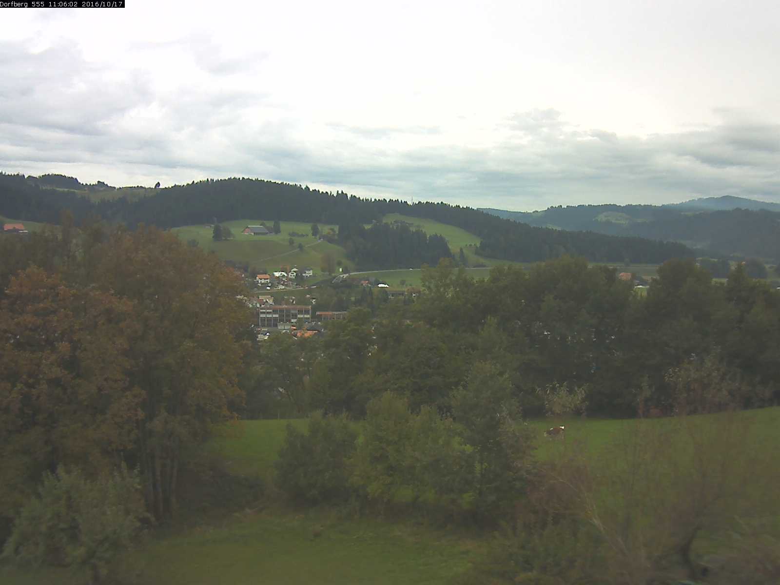 Webcam-Bild: Aussicht vom Dorfberg in Langnau 20161017-110601