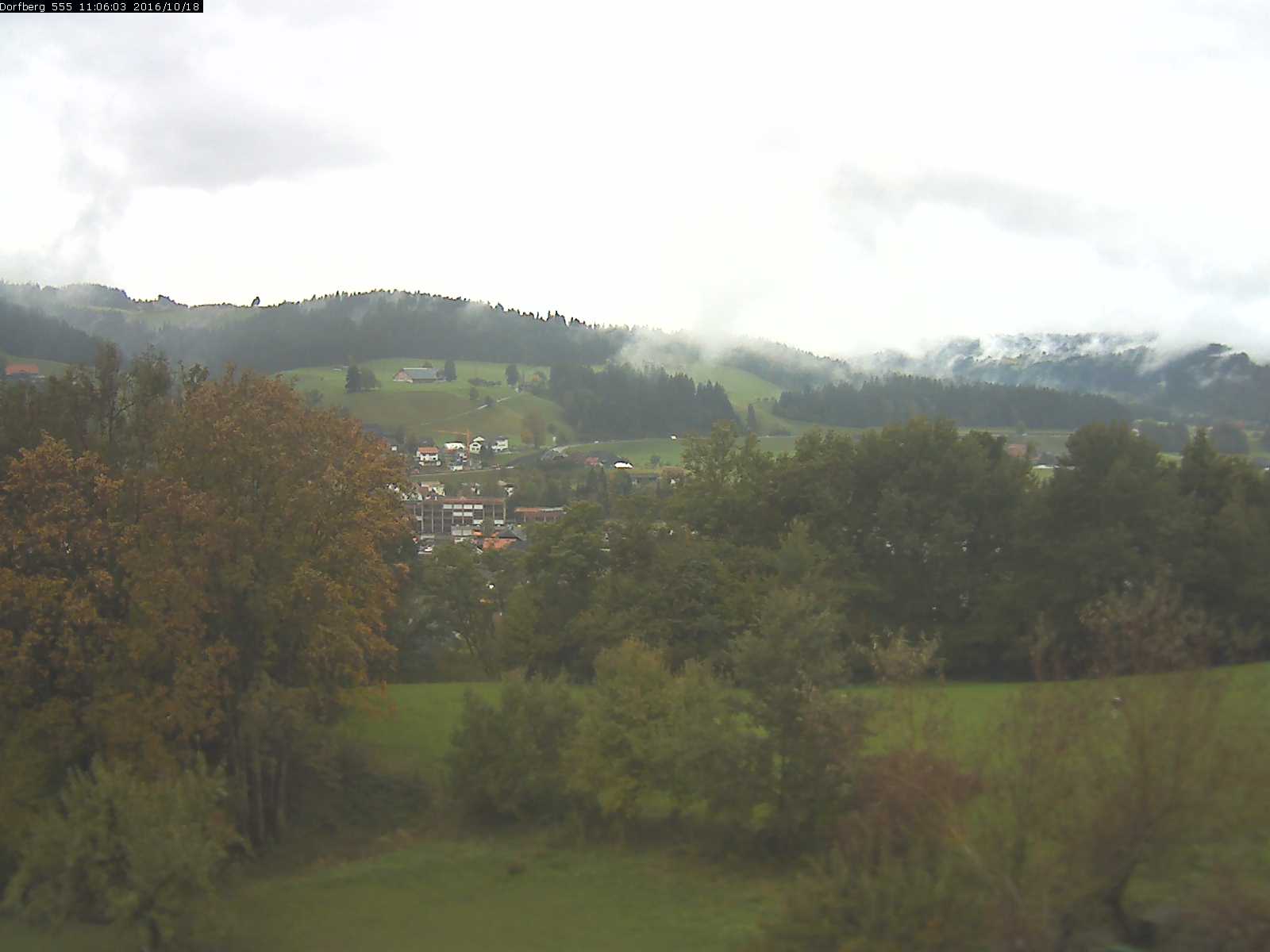 Webcam-Bild: Aussicht vom Dorfberg in Langnau 20161018-110602