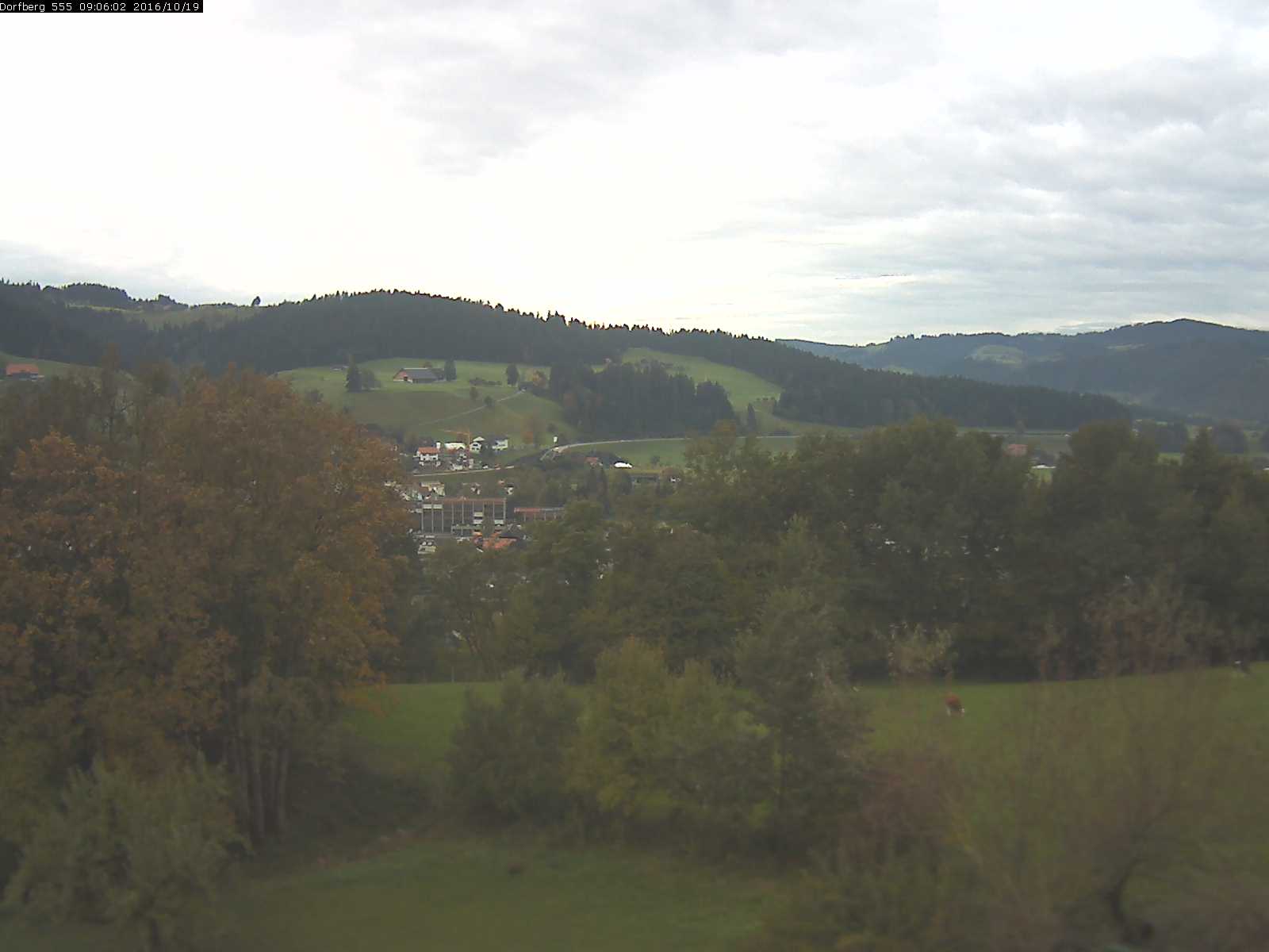 Webcam-Bild: Aussicht vom Dorfberg in Langnau 20161019-090601