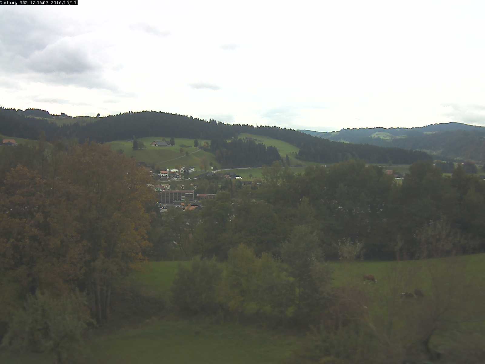 Webcam-Bild: Aussicht vom Dorfberg in Langnau 20161019-120601