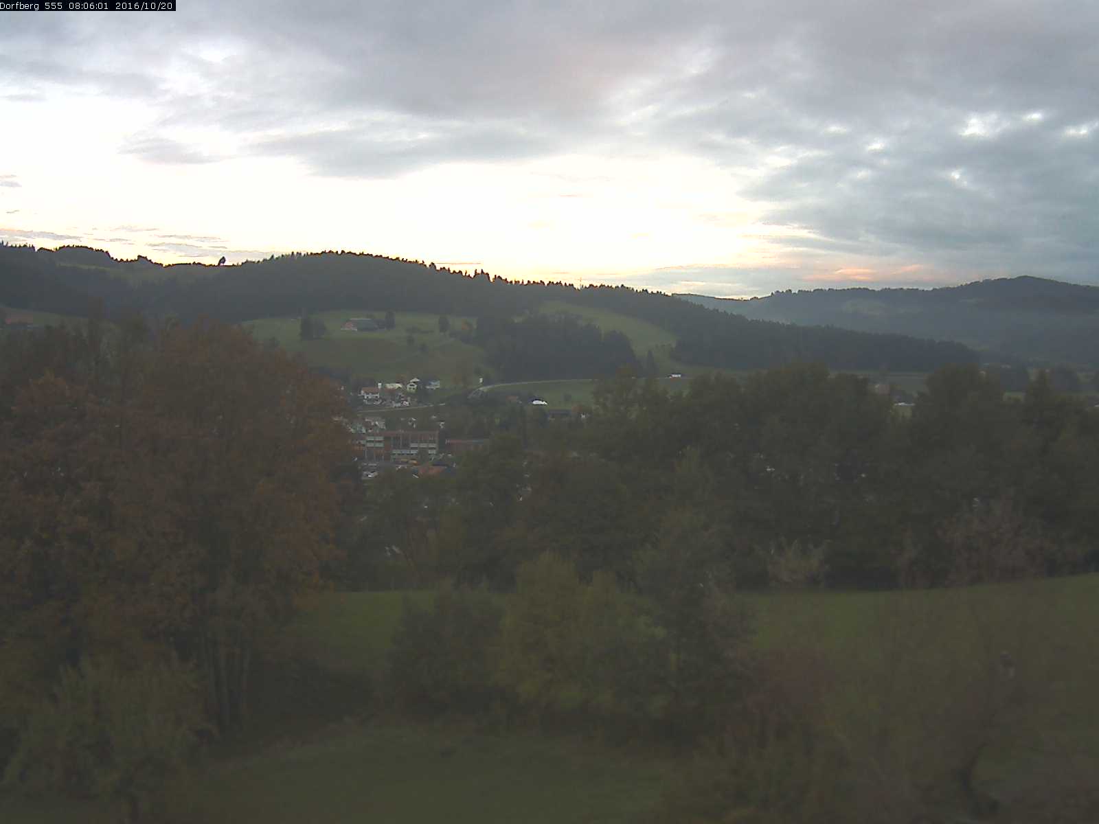 Webcam-Bild: Aussicht vom Dorfberg in Langnau 20161020-080601