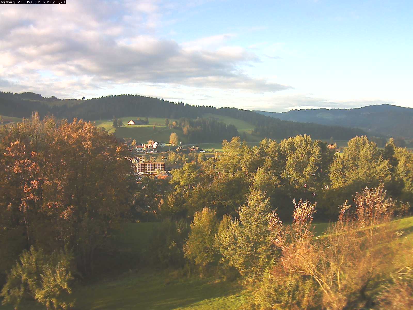 Webcam-Bild: Aussicht vom Dorfberg in Langnau 20161020-090601