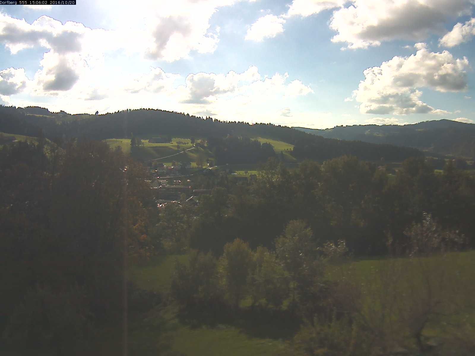 Webcam-Bild: Aussicht vom Dorfberg in Langnau 20161020-150601