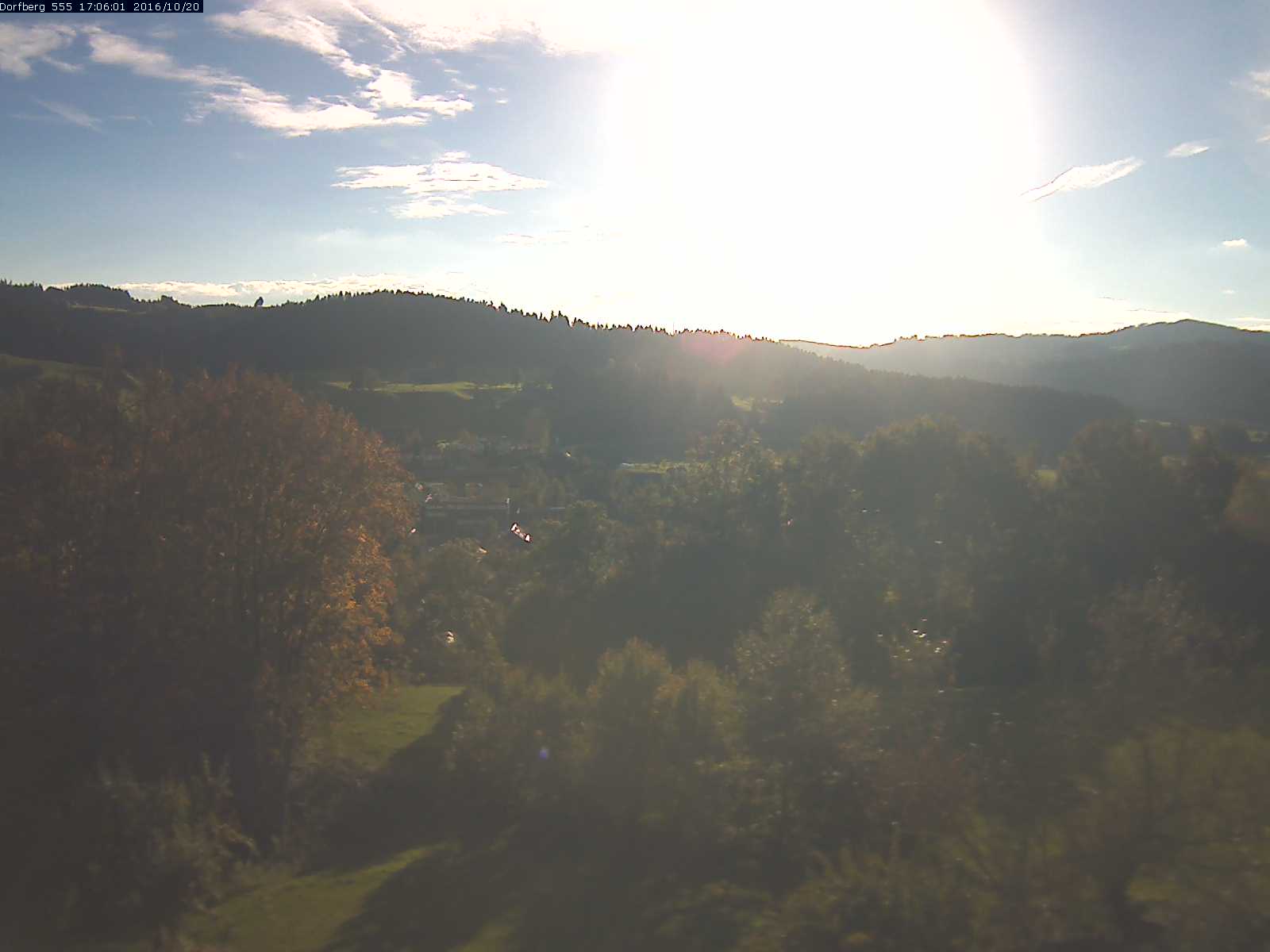 Webcam-Bild: Aussicht vom Dorfberg in Langnau 20161020-170601