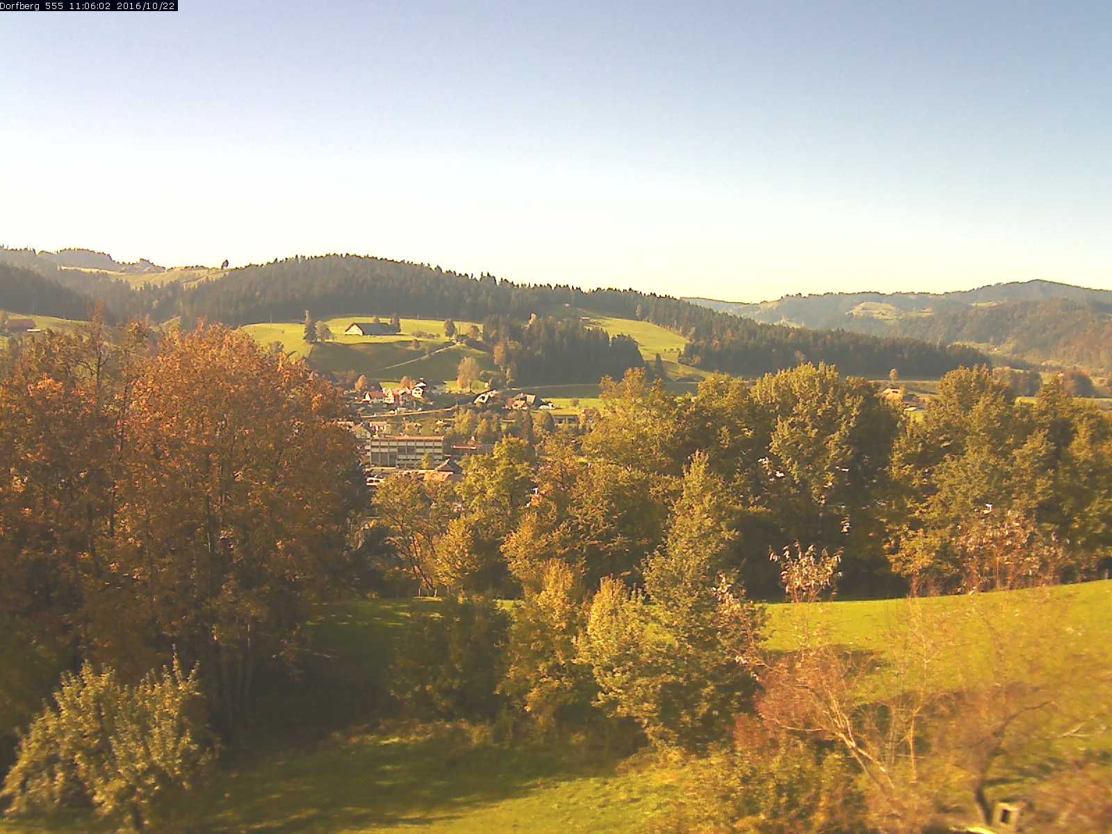 Webcam-Bild: Aussicht vom Dorfberg in Langnau 20161022-110601