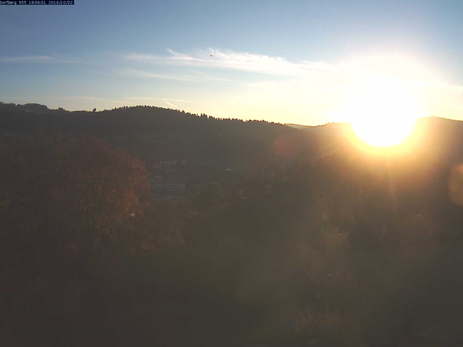 Webcam-Bild: Aussicht vom Dorfberg in Langnau 20161022-180601