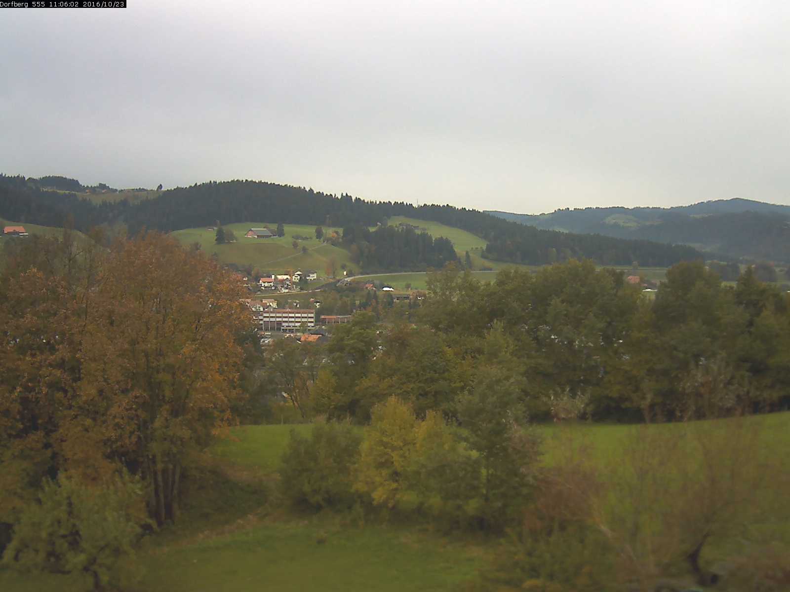 Webcam-Bild: Aussicht vom Dorfberg in Langnau 20161023-110601