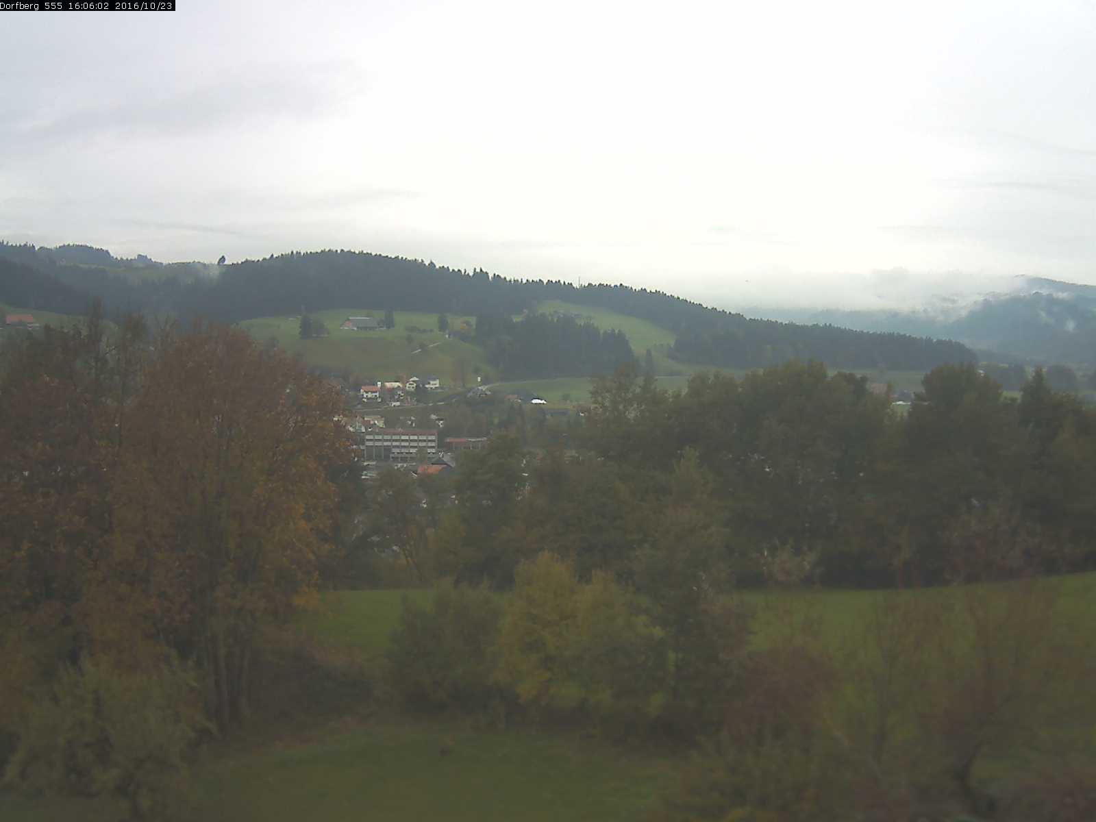 Webcam-Bild: Aussicht vom Dorfberg in Langnau 20161023-160601
