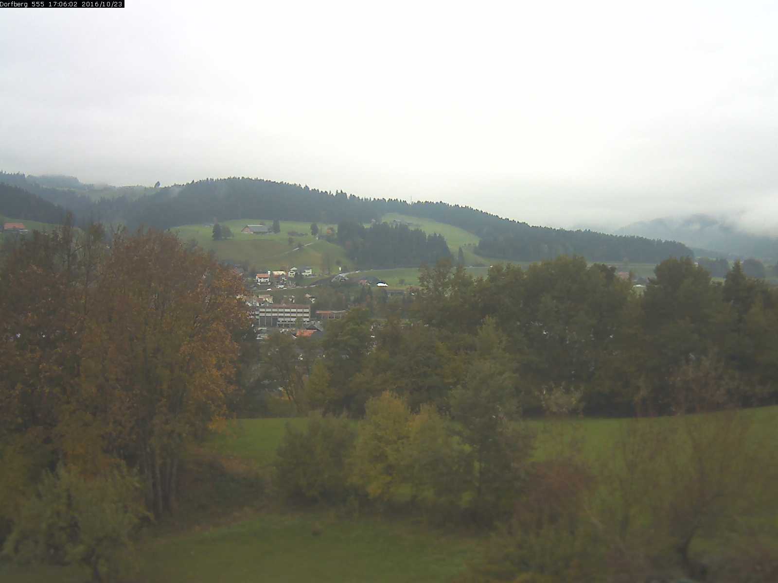 Webcam-Bild: Aussicht vom Dorfberg in Langnau 20161023-170601