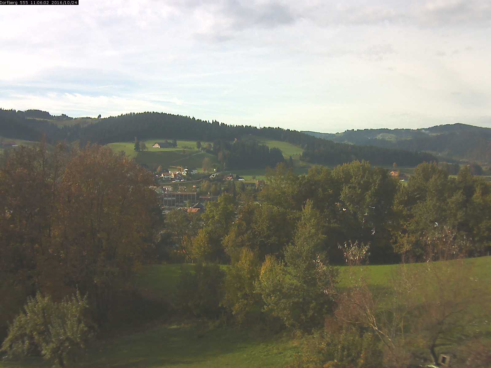 Webcam-Bild: Aussicht vom Dorfberg in Langnau 20161024-110601