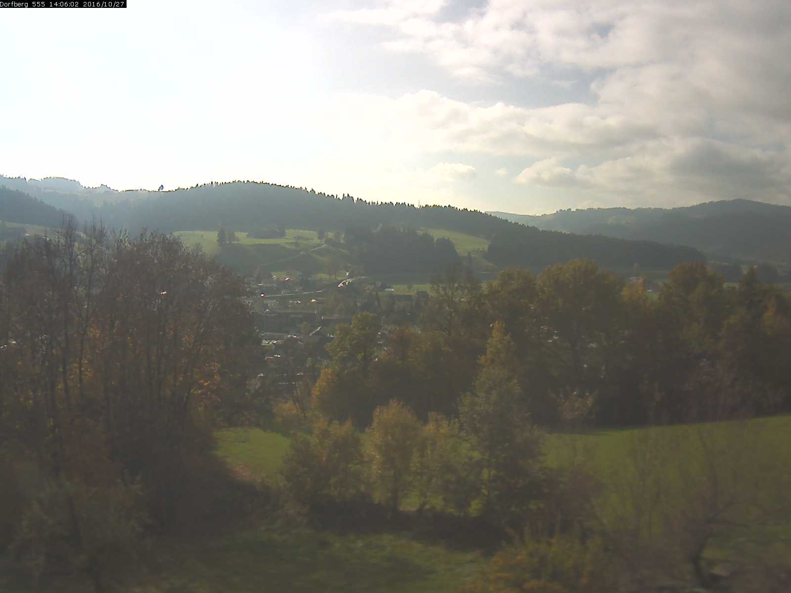 Webcam-Bild: Aussicht vom Dorfberg in Langnau 20161027-140601