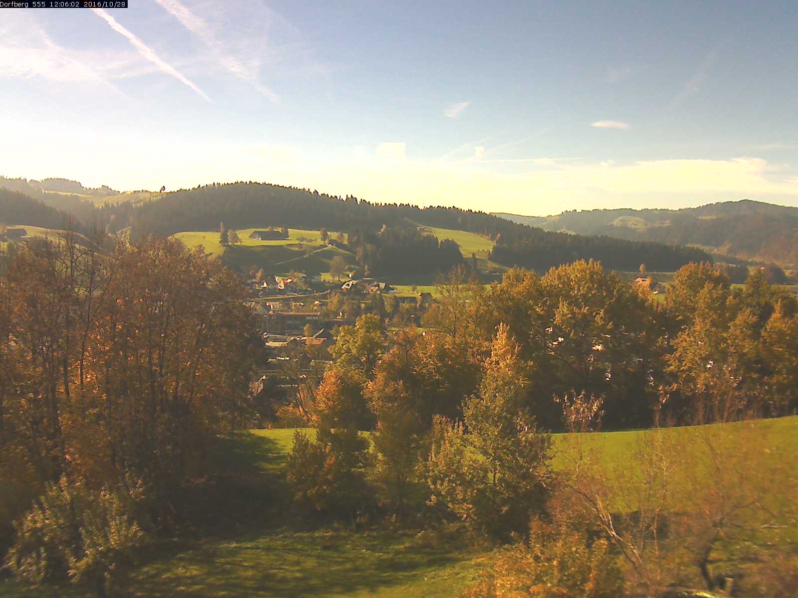 Webcam-Bild: Aussicht vom Dorfberg in Langnau 20161028-120601