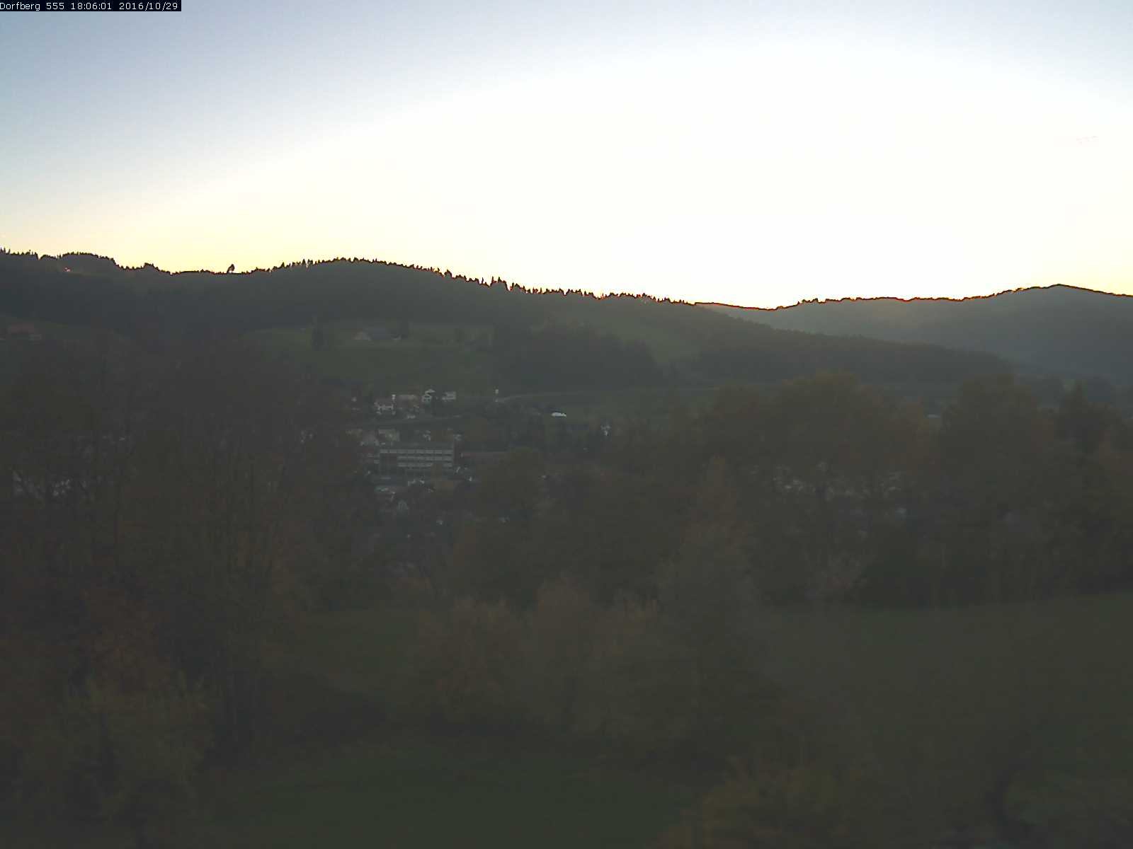 Webcam-Bild: Aussicht vom Dorfberg in Langnau 20161029-180601