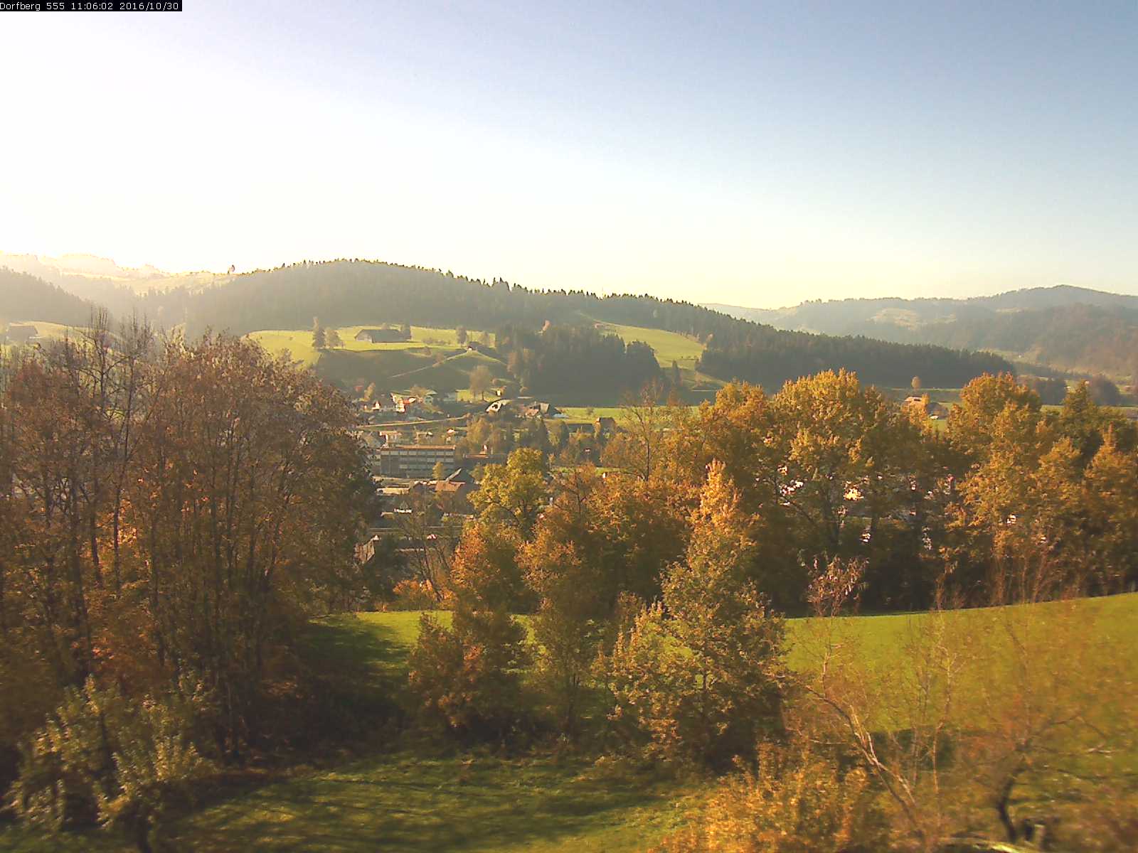 Webcam-Bild: Aussicht vom Dorfberg in Langnau 20161030-110601