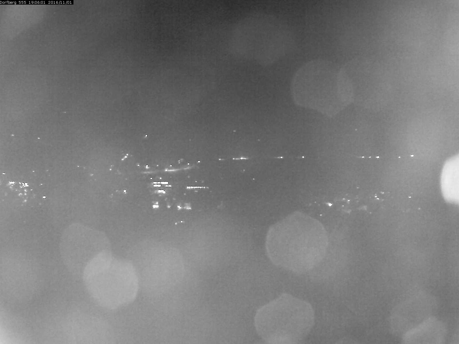 Webcam-Bild: Aussicht vom Dorfberg in Langnau 20161101-190601