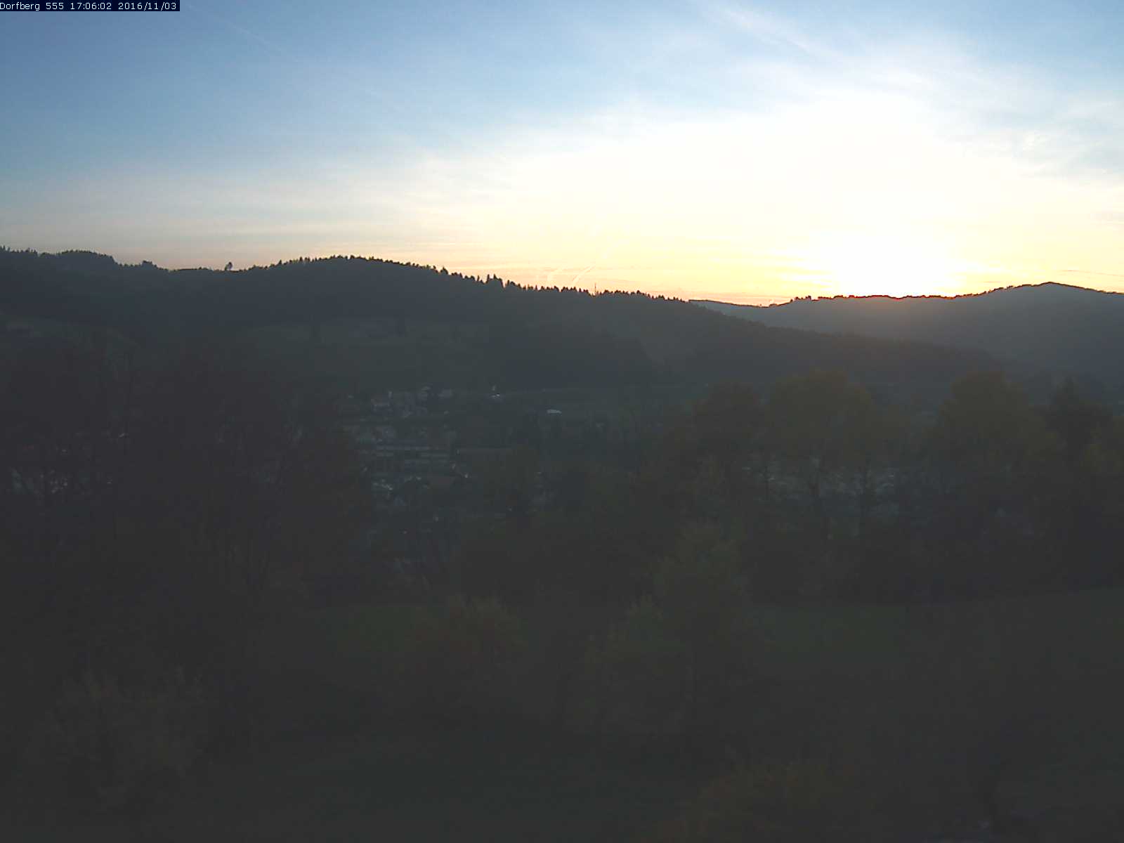 Webcam-Bild: Aussicht vom Dorfberg in Langnau 20161103-170601
