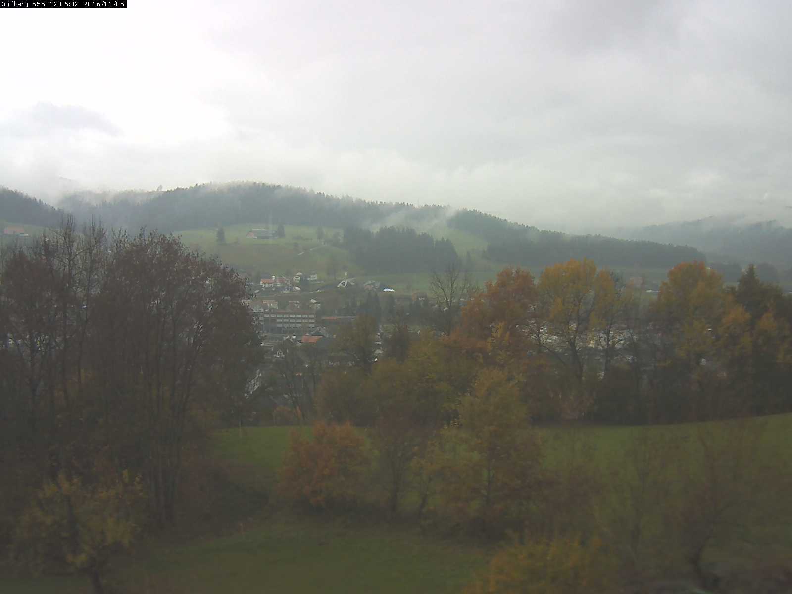Webcam-Bild: Aussicht vom Dorfberg in Langnau 20161105-120601