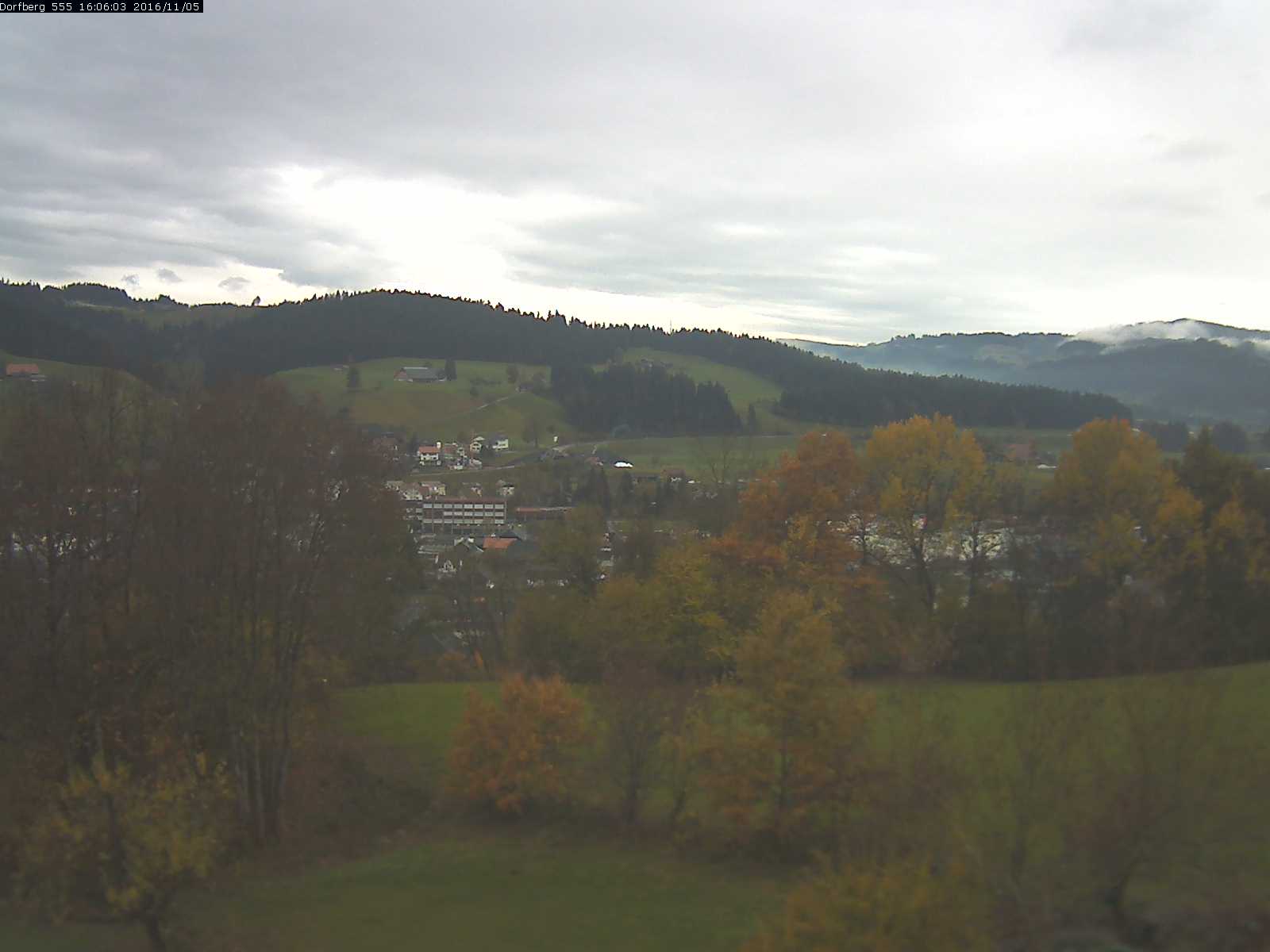 Webcam-Bild: Aussicht vom Dorfberg in Langnau 20161105-160601