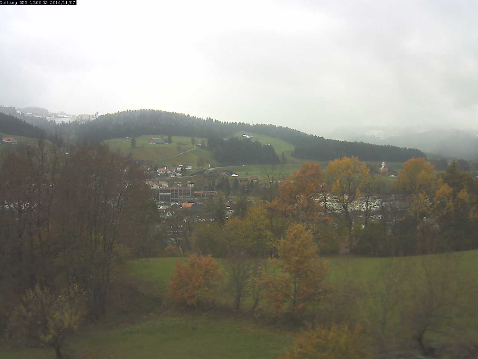 Webcam-Bild: Aussicht vom Dorfberg in Langnau 20161107-120601