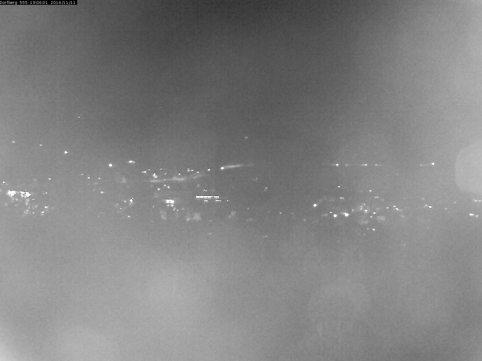 Webcam-Bild: Aussicht vom Dorfberg in Langnau 20161111-190601
