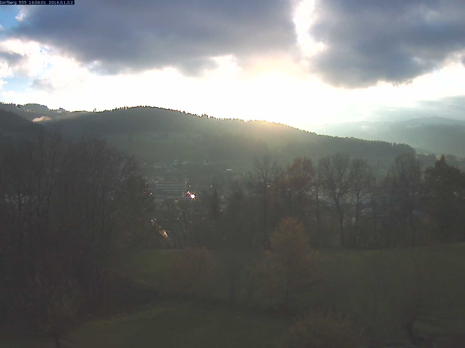 Webcam-Bild: Aussicht vom Dorfberg in Langnau 20161112-160601
