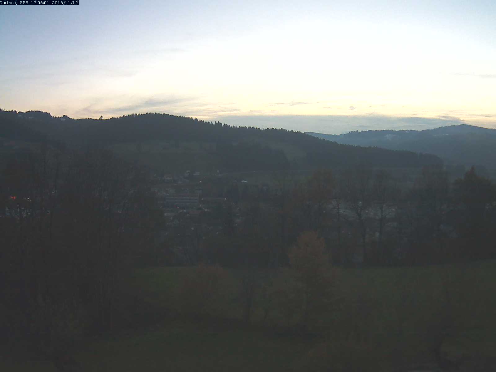Webcam-Bild: Aussicht vom Dorfberg in Langnau 20161112-170601