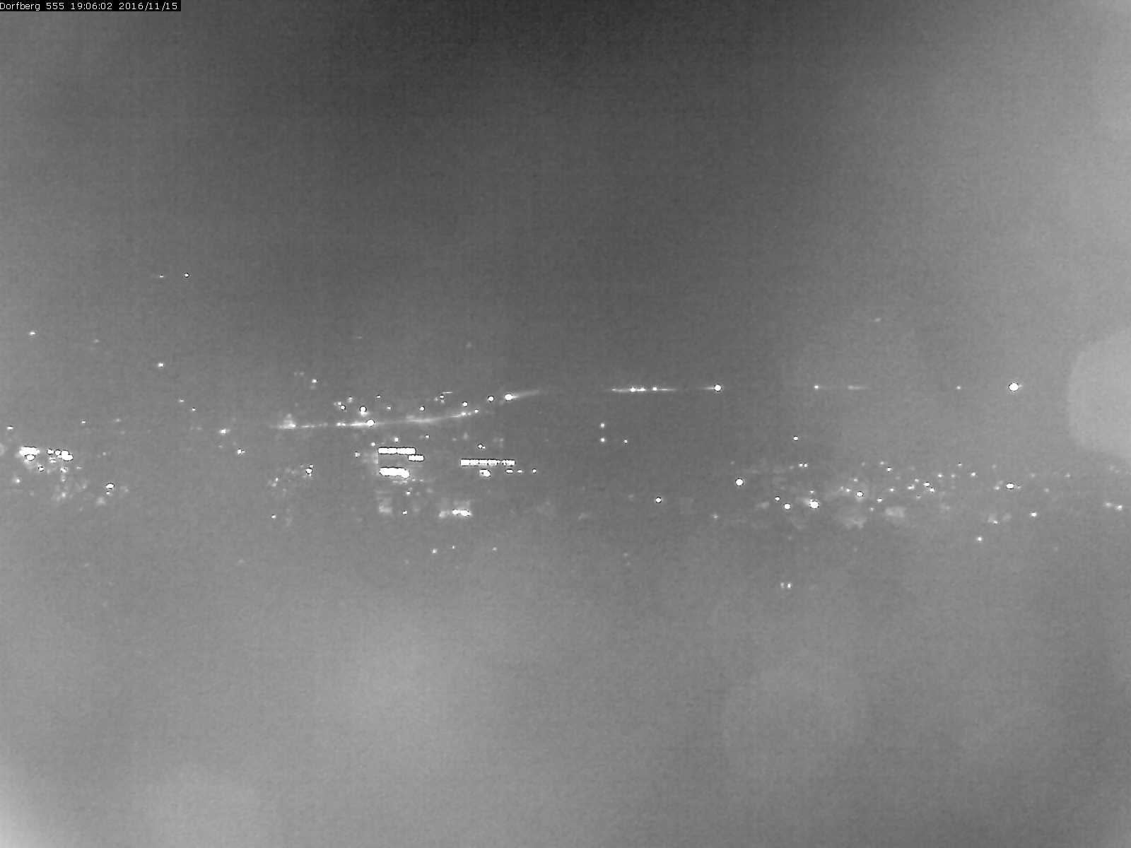 Webcam-Bild: Aussicht vom Dorfberg in Langnau 20161115-190601