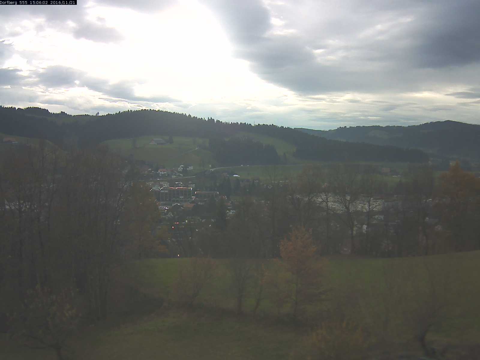 Webcam-Bild: Aussicht vom Dorfberg in Langnau 20161121-150601
