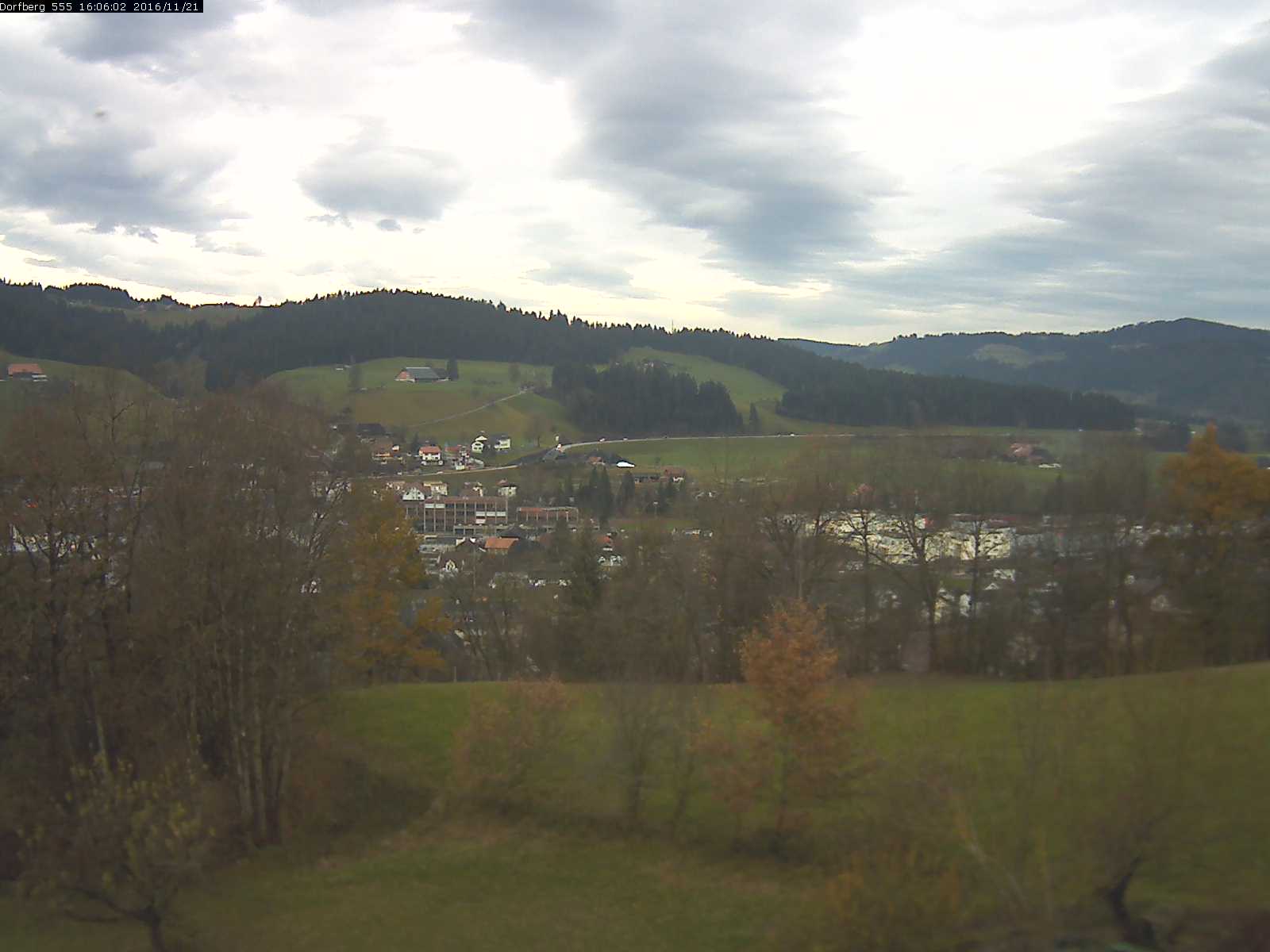 Webcam-Bild: Aussicht vom Dorfberg in Langnau 20161121-160601
