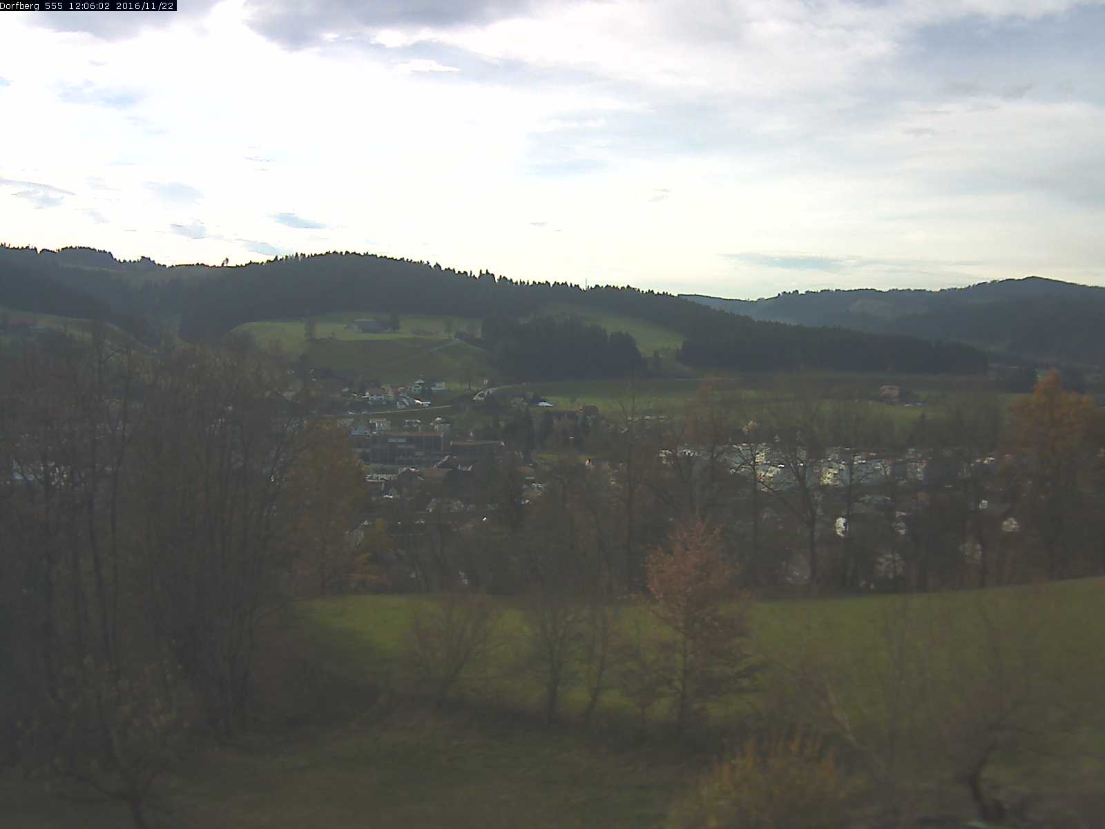 Webcam-Bild: Aussicht vom Dorfberg in Langnau 20161122-120601